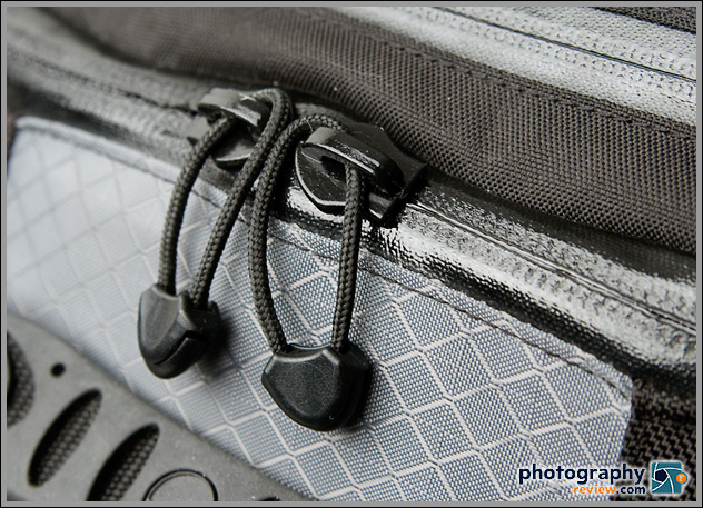 Lowepro Vertex 200 AW weather-resistant zippers