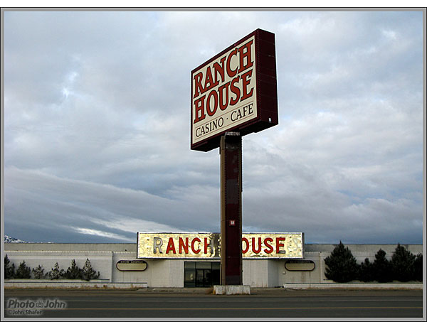 Canon PowerShot G9 - Ranch House Casino - Wells, Nevada