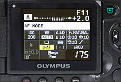 Olympus E-3 - LCD Display