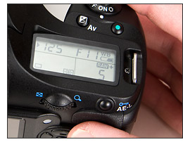 Pentax K200D - e-dial and Av button