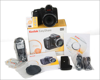 Kodak EasyShare Z980 box contents