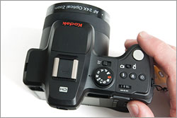 Kodak EasyShare Z980 top controls