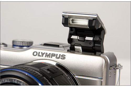 Olympus E-PL1 pop-up flash