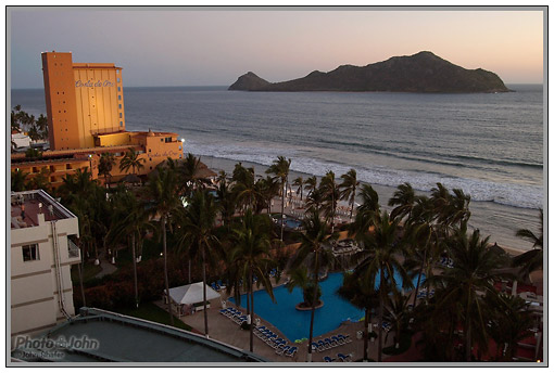 Mazatlan Sunset - Olympus E-PL1 Sample Photo