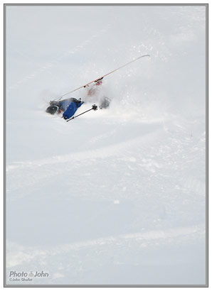 Canon PowerShot SD4500 IS - Ski Faceplant Action!