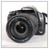 Canon EF-S 18-200mm f/3.5-5.6 IS zoom lens - front