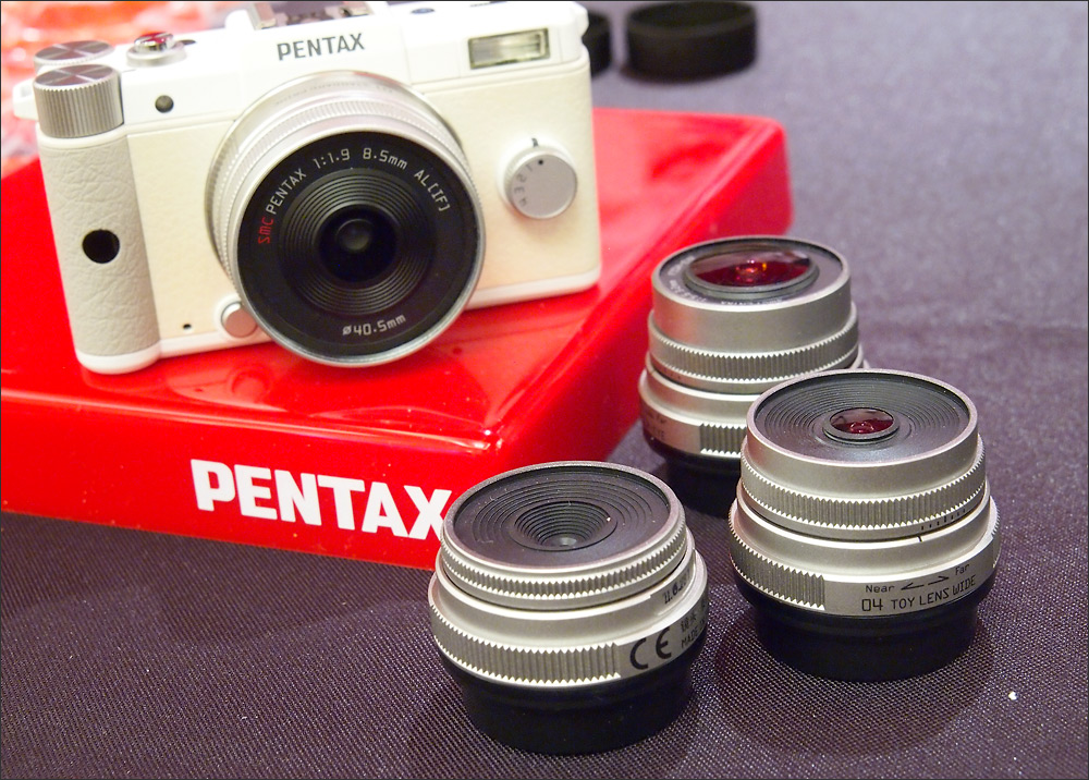 New Pentax Q system camera lenses