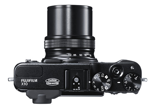 Fujifilm X10 - 4x 28-112mm f/2.0-28 Fujinon zoom lens