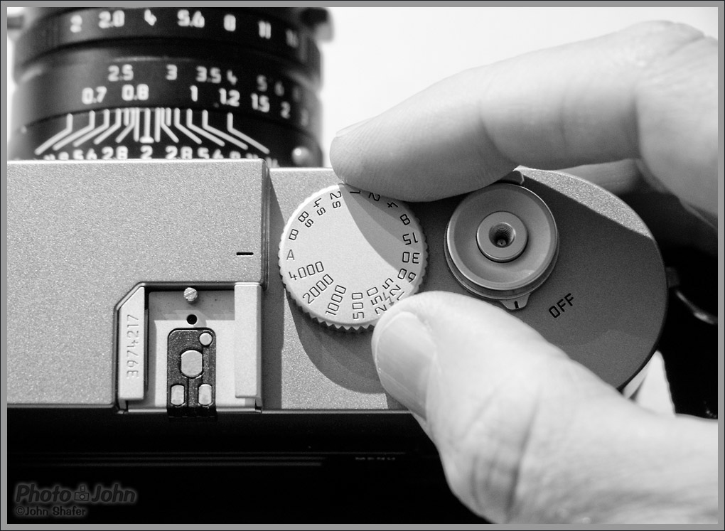 Shutter speed dial on the Leica M9