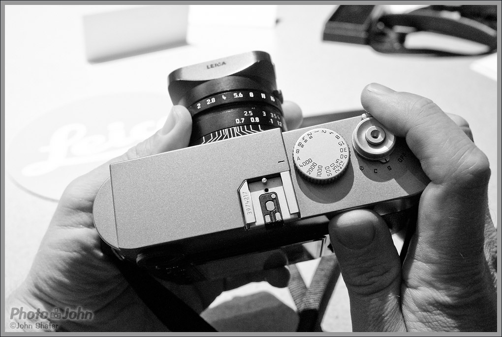 Leica M9 digital rangefinder - top view