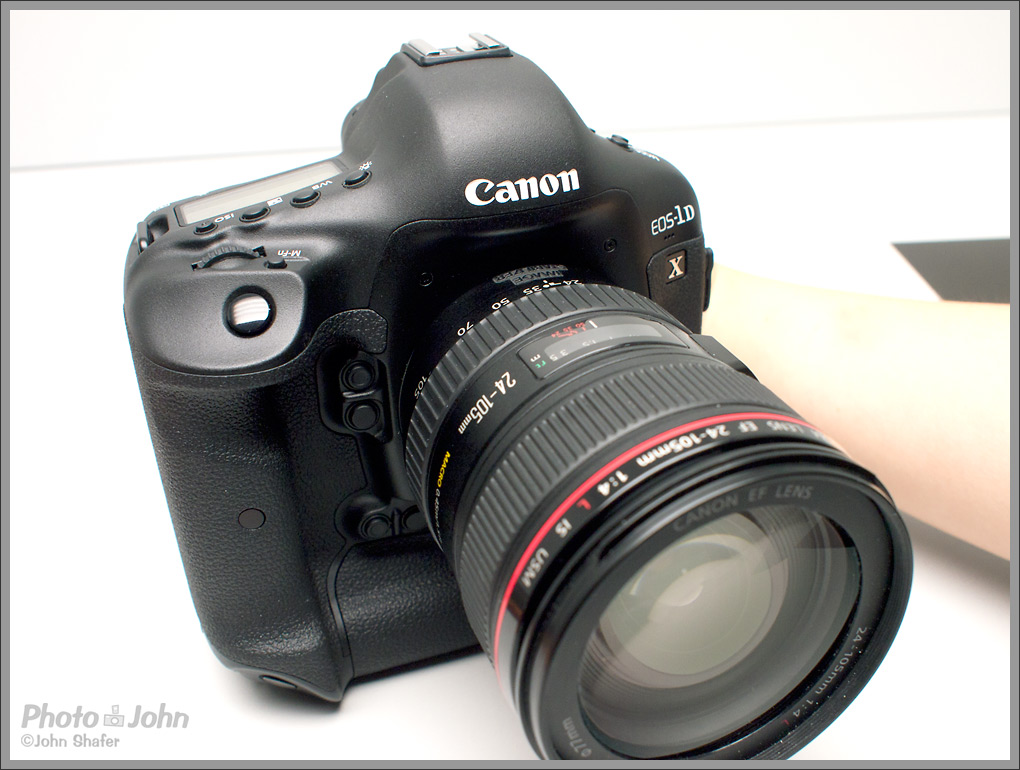 Canon EOS-1D X - front view from right