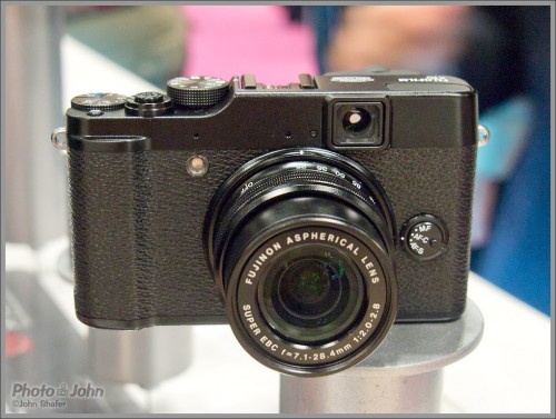 Fujifilm X10 Compact Camera