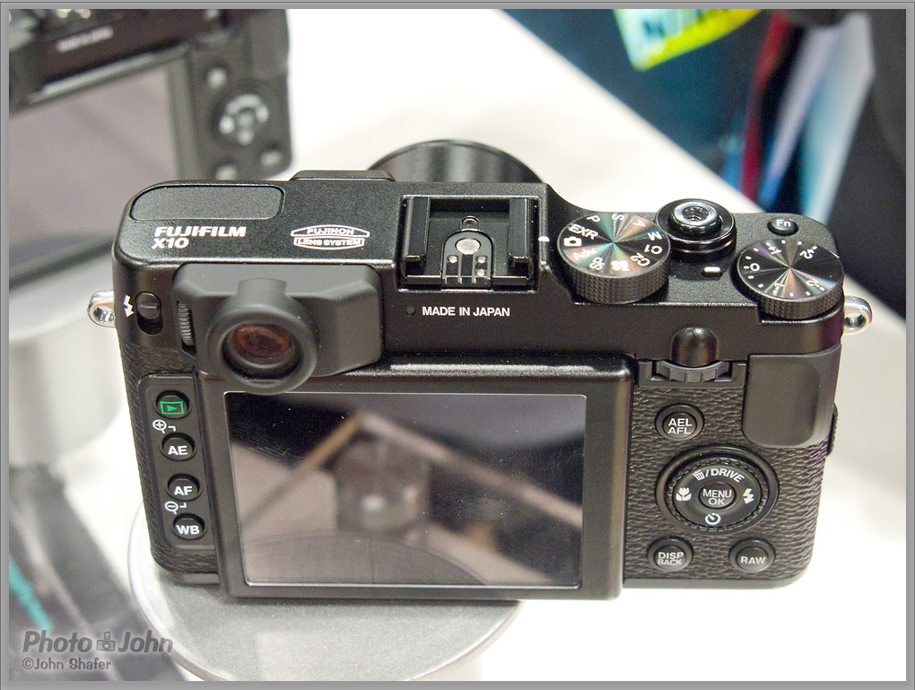 Top controls and rear LCD on the Fujifilm X10 camera