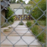 Focus through a fence? With the Leica M9 it's no problem.