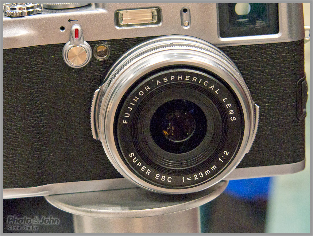 Fujifilm X100 - 23mm f/2.0 Fujinon Lens