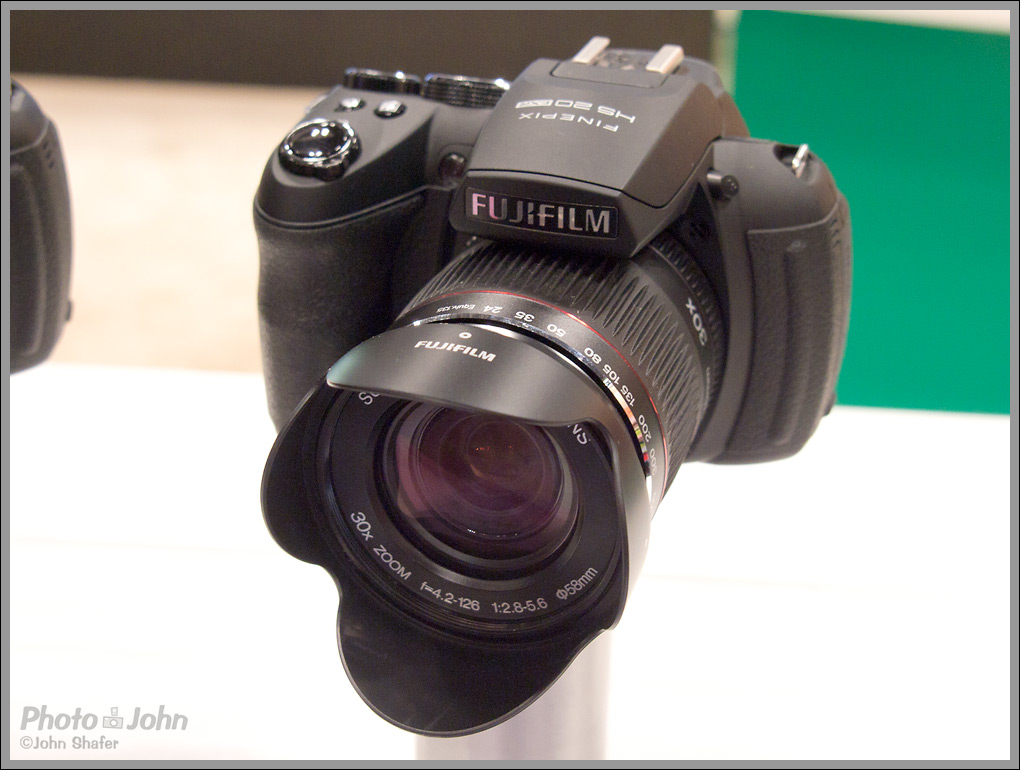 Fujifilm FinePix HS20 EXR Compact Superzoom Camera