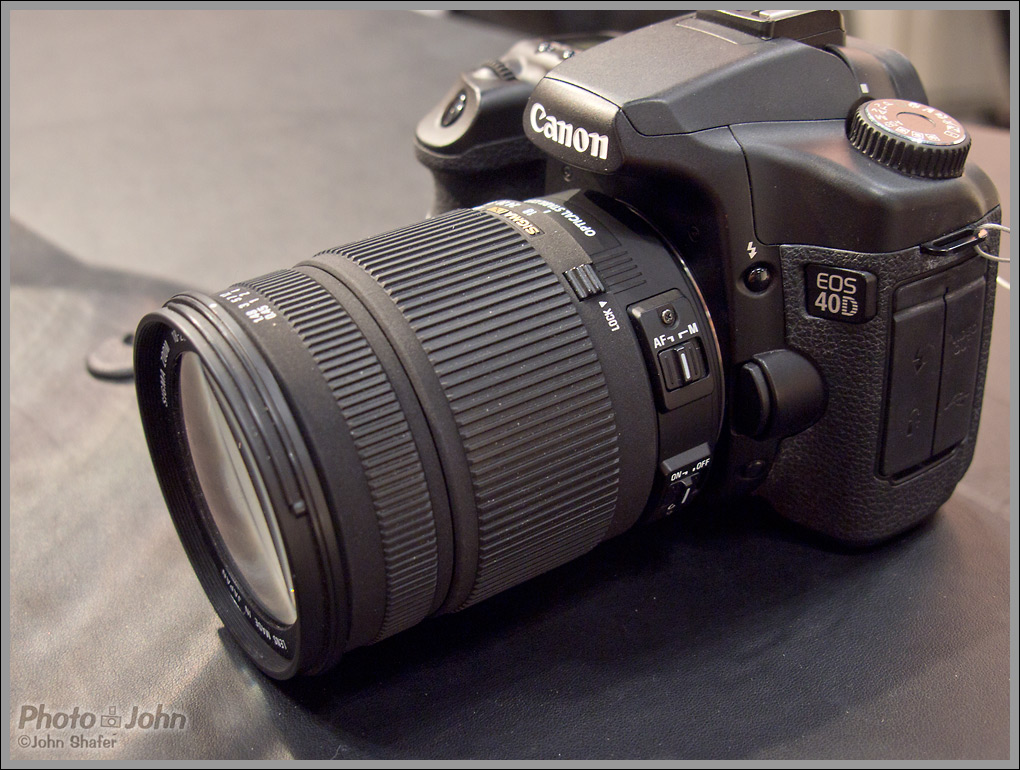 Sigma 18-250mm F3.5-6.3 DC OS HSM Zoom Lens - Left