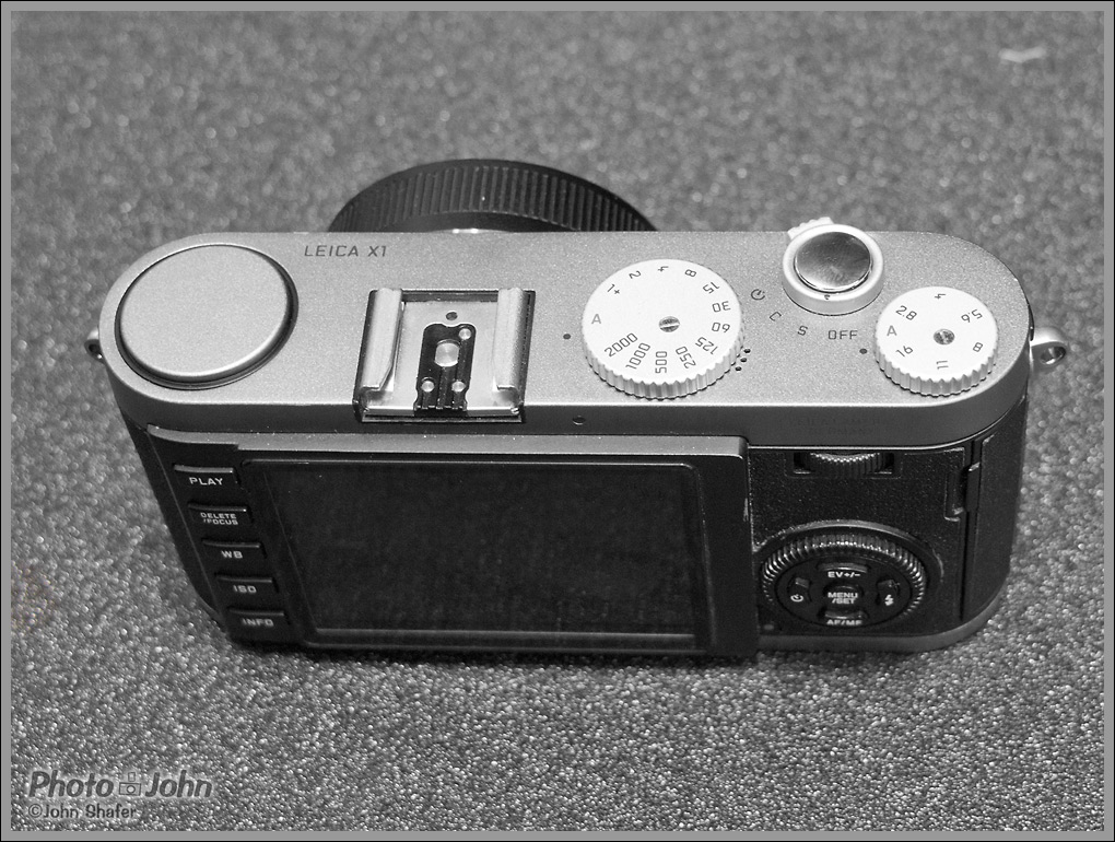 Leica X1 - Top Plate With Shutter Speed Dial, Aperture Control And Shutter Release
