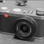 Leica X1 - Pop Up Flash