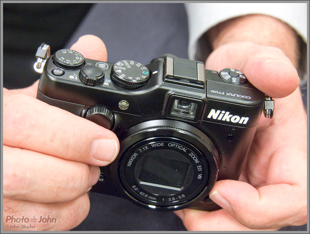 Nikon Coolpix P7100 Premium Compact Camera