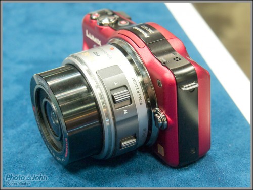 Panasonic Lumix GF3 and 14-42mm powerzoom pancake lens