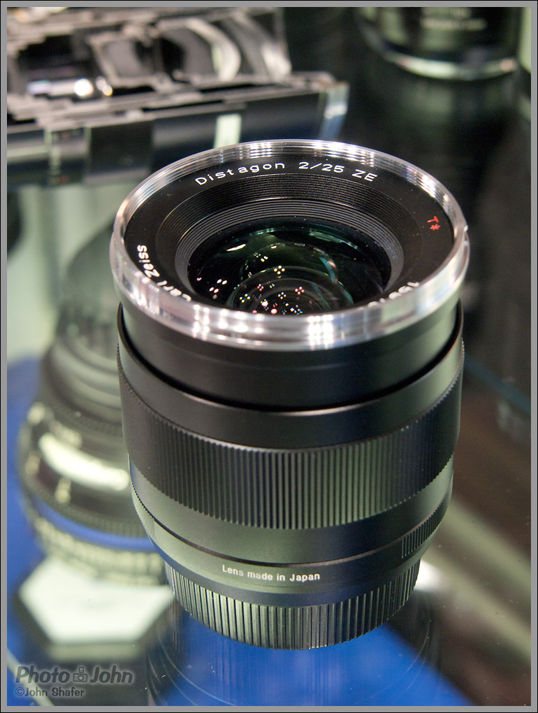 Carl Zeiss Distagon T* 2/25 ZE 25mm f/2.0 Lens