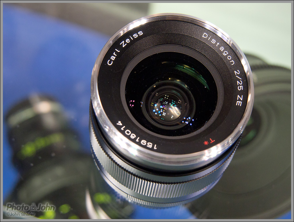 Carl Zeiss 25mm f/2.0 Lens