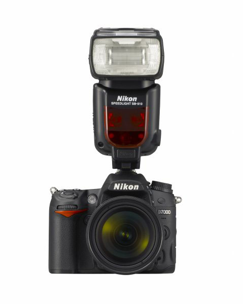Nikon SB-910 Speedlight & D7000