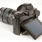 Olympus OM-D E-M5 - 3-inch Tilting OLED Display