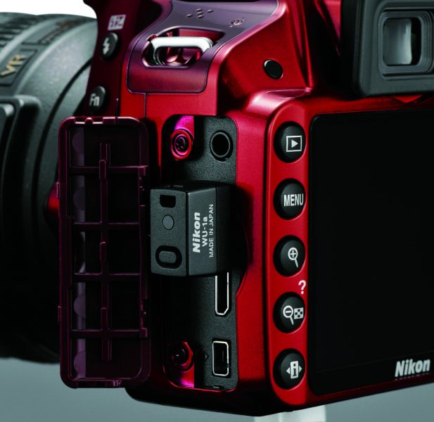 Nikon WU-1a Wireless Mobile Adapter & D3200 Camera