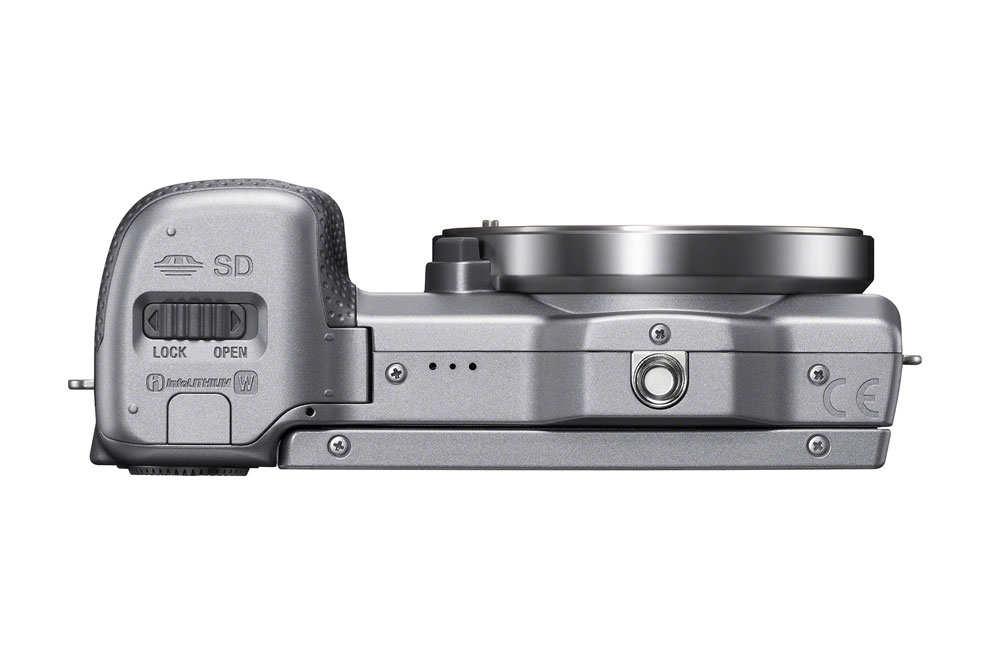 Sony Alpha NEX-5R - Bottom - Silver