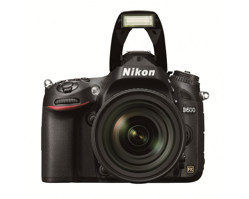 Nikon D600 - Pop-Up Flash