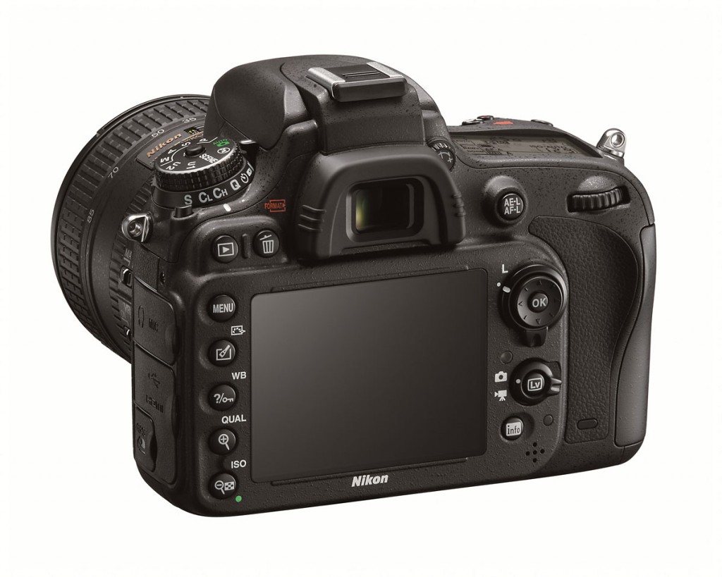 Nikon D600 - Three-Quarter Rear View