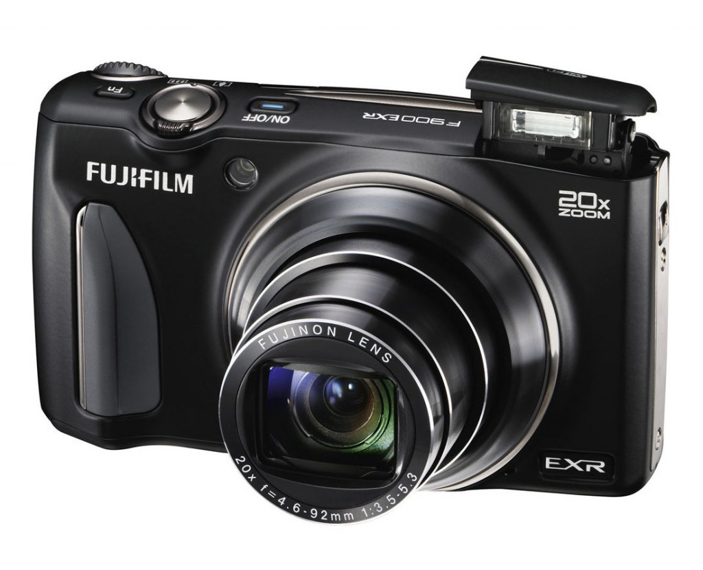 Fujifilm FinePix F900EXR 20x Pocket Superzoom - Angle View With Flash