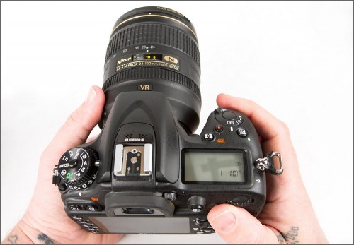 Nikon D7100 - In Hands - Top View