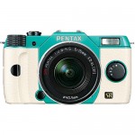 Pentax Q7 Mirrorless Camera - Mint & White