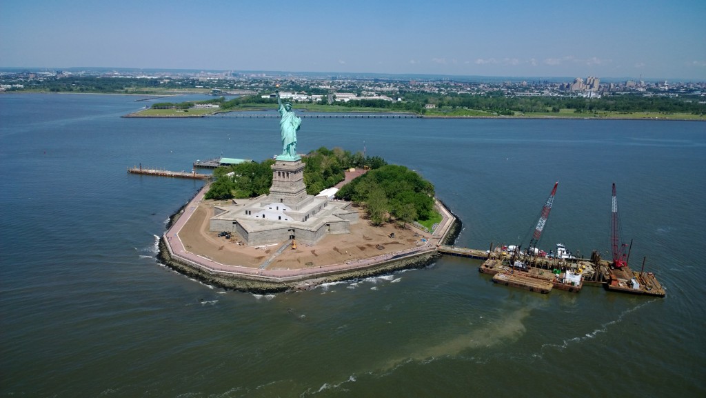 Nokia Lumia 1020 Statue of Liberty Sample Photo
