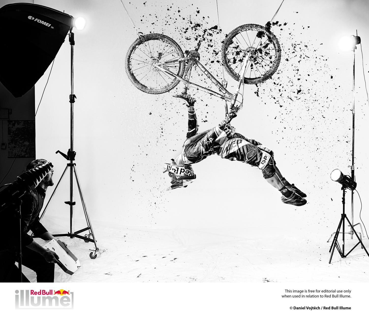 ©Daniel Vojtěch / 2013 Red Bull Illume New Creativity Category Winning Photo