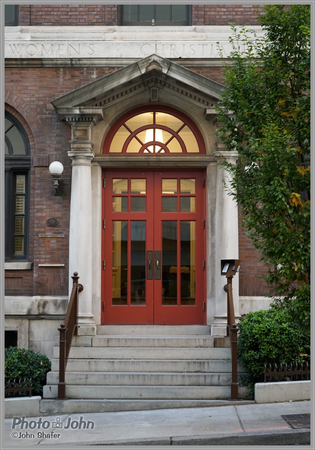 Sony Alpha A7 - Doorway - Downtown Nashville, TN