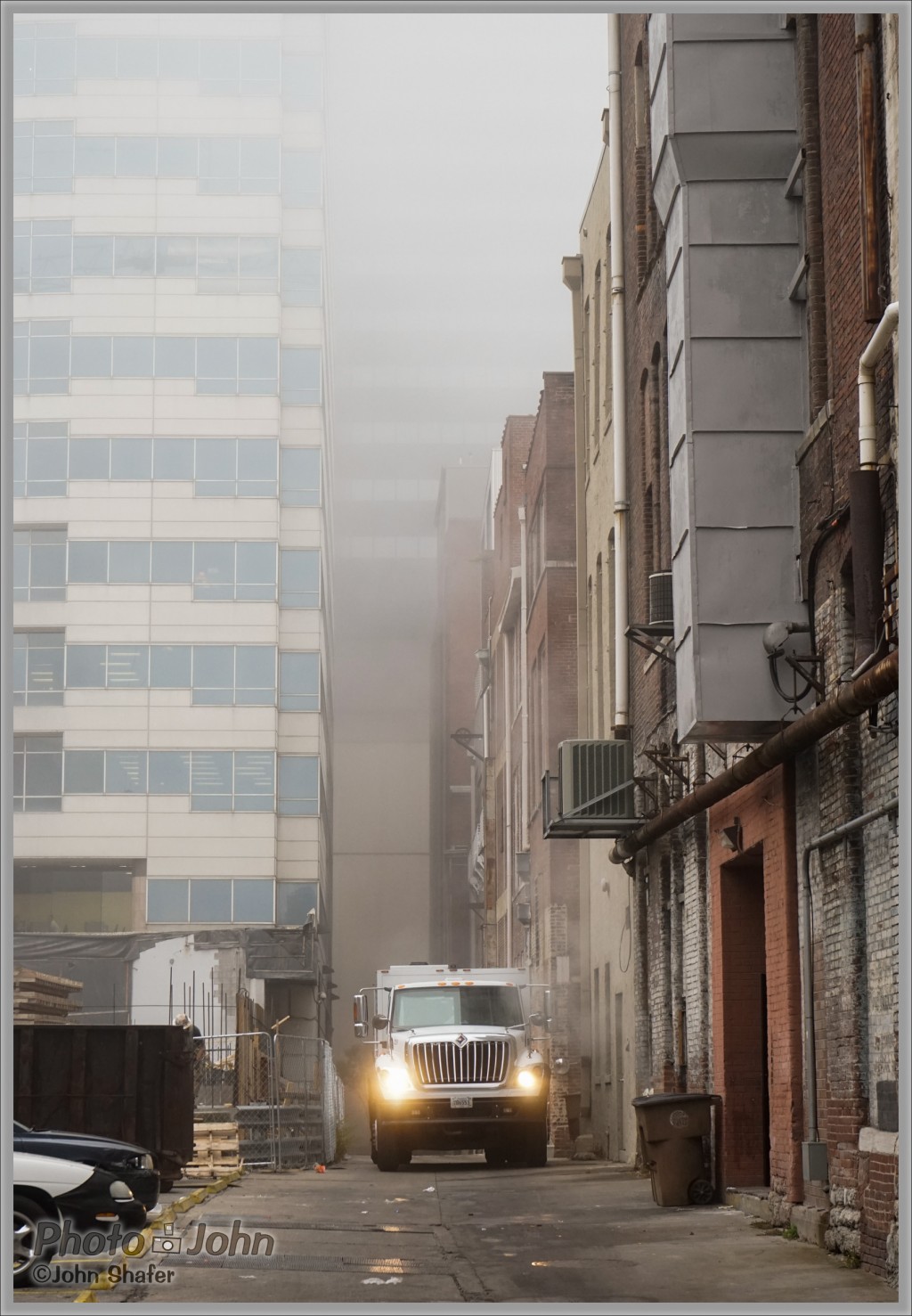 Sony Alpha A7 - Foggy Alley - Nashville, TN