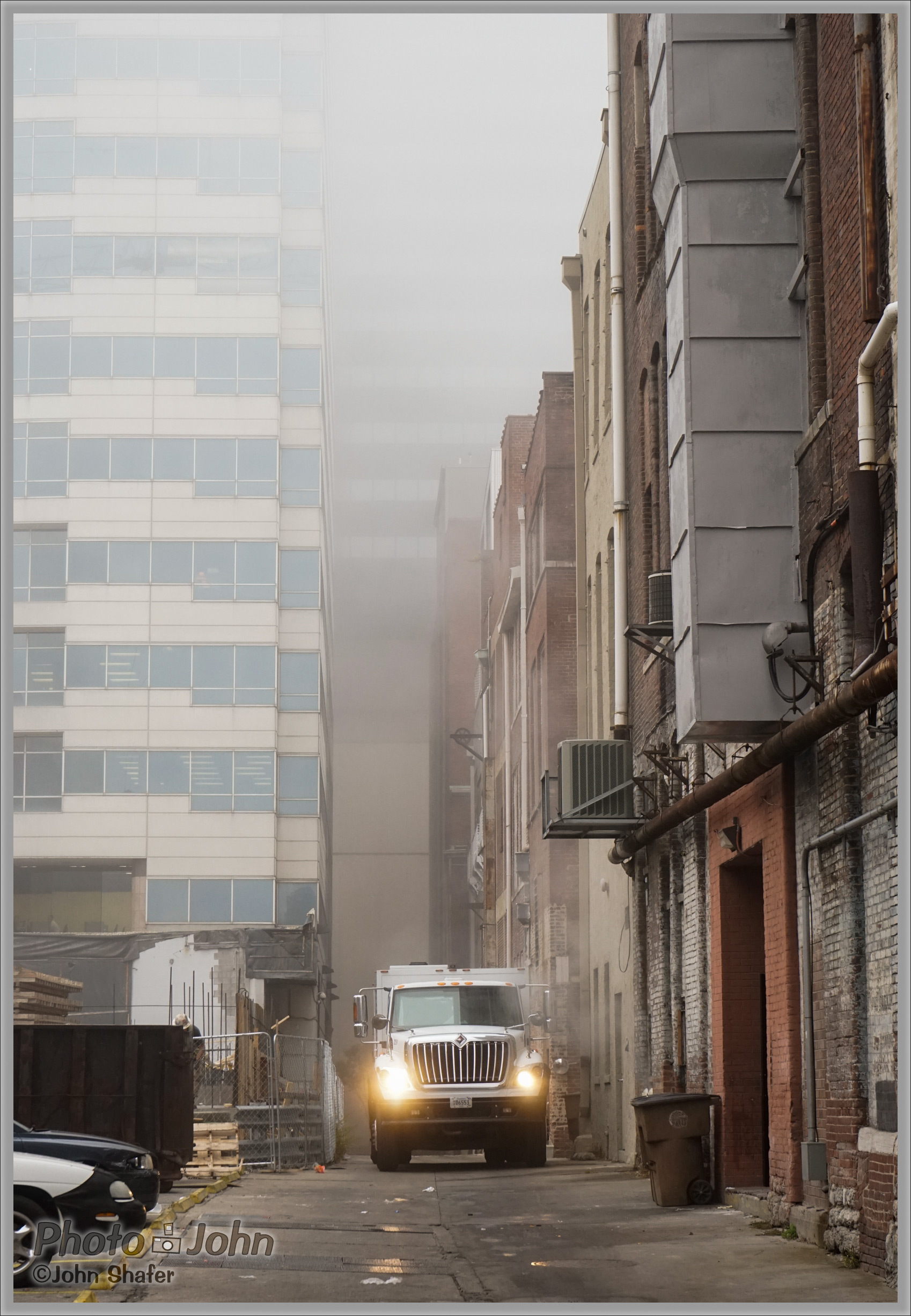 Sony Alpha A7 - Foggy Alley - Nashville, TN