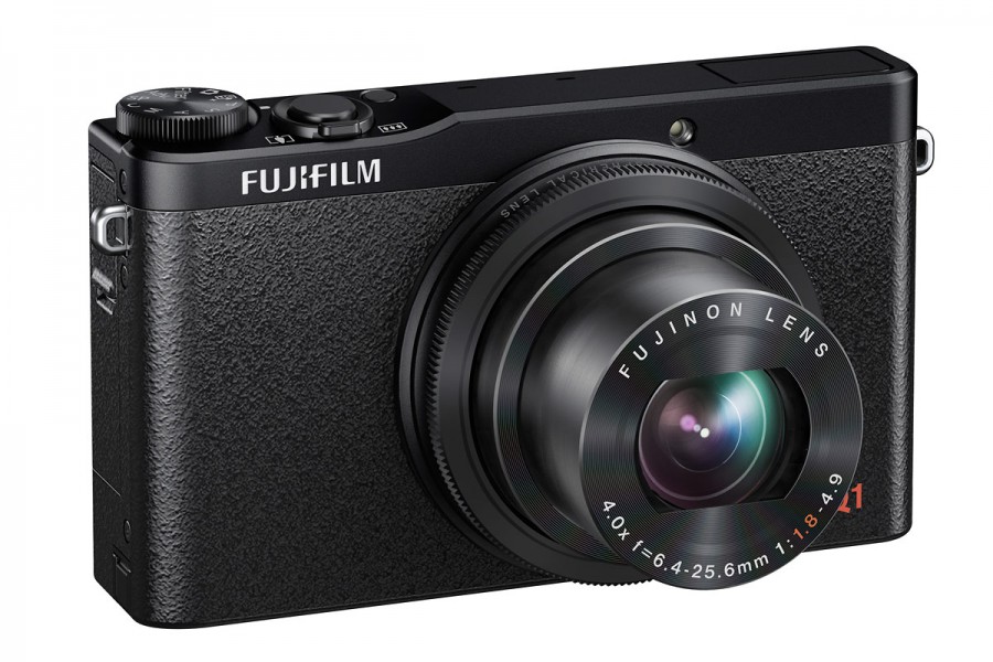 Fujifilm XQ1 - Front Right - Black