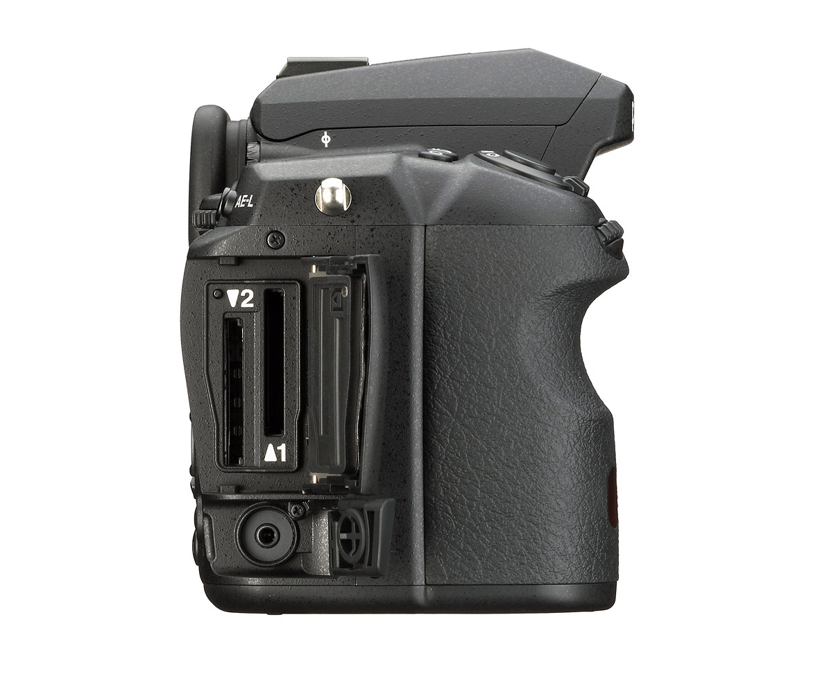 Pentax K-3 DSLR - Dual SD Memory Card Slots