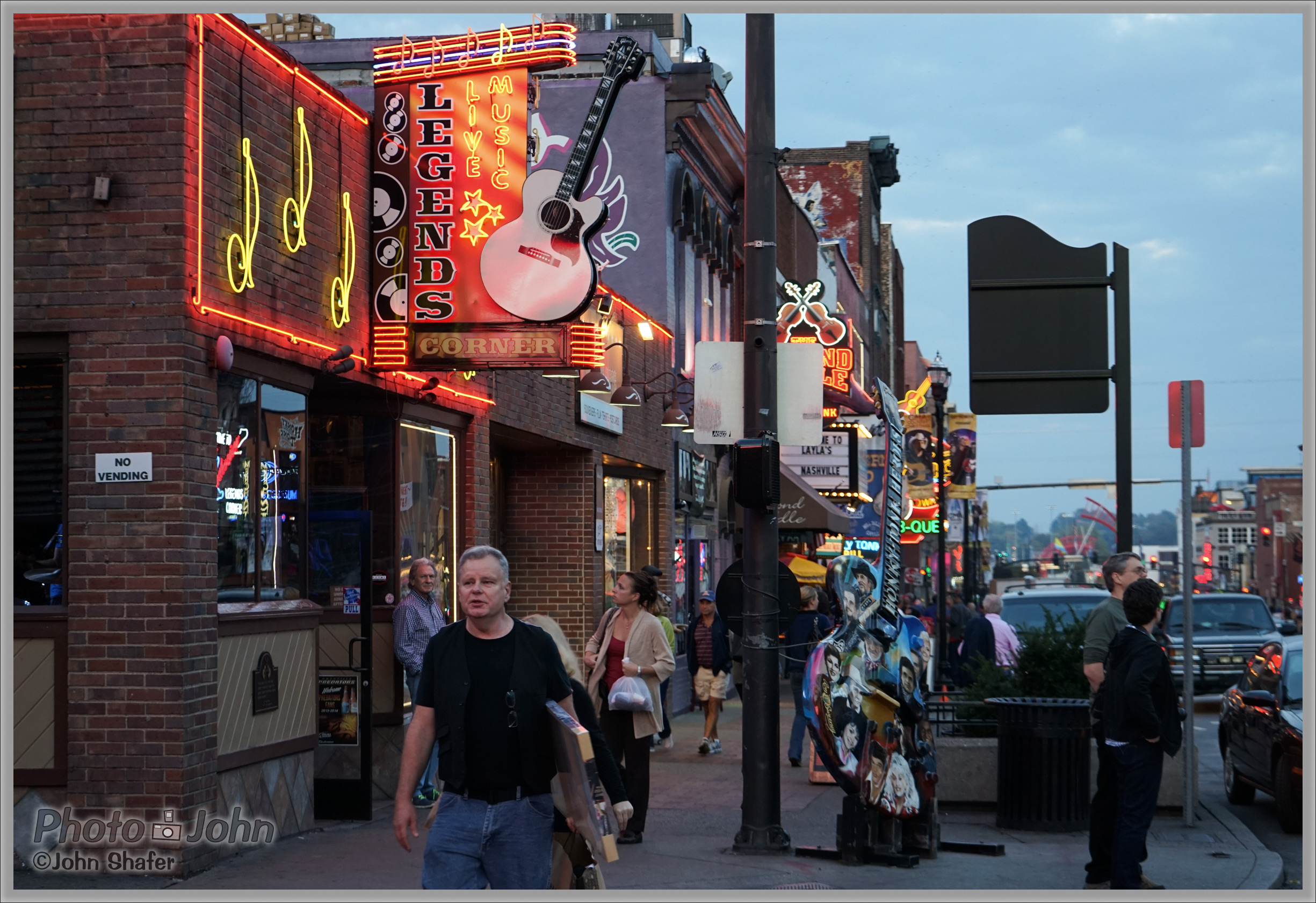 Sony Alpha A7 - Dusk On Nashville's Music Row