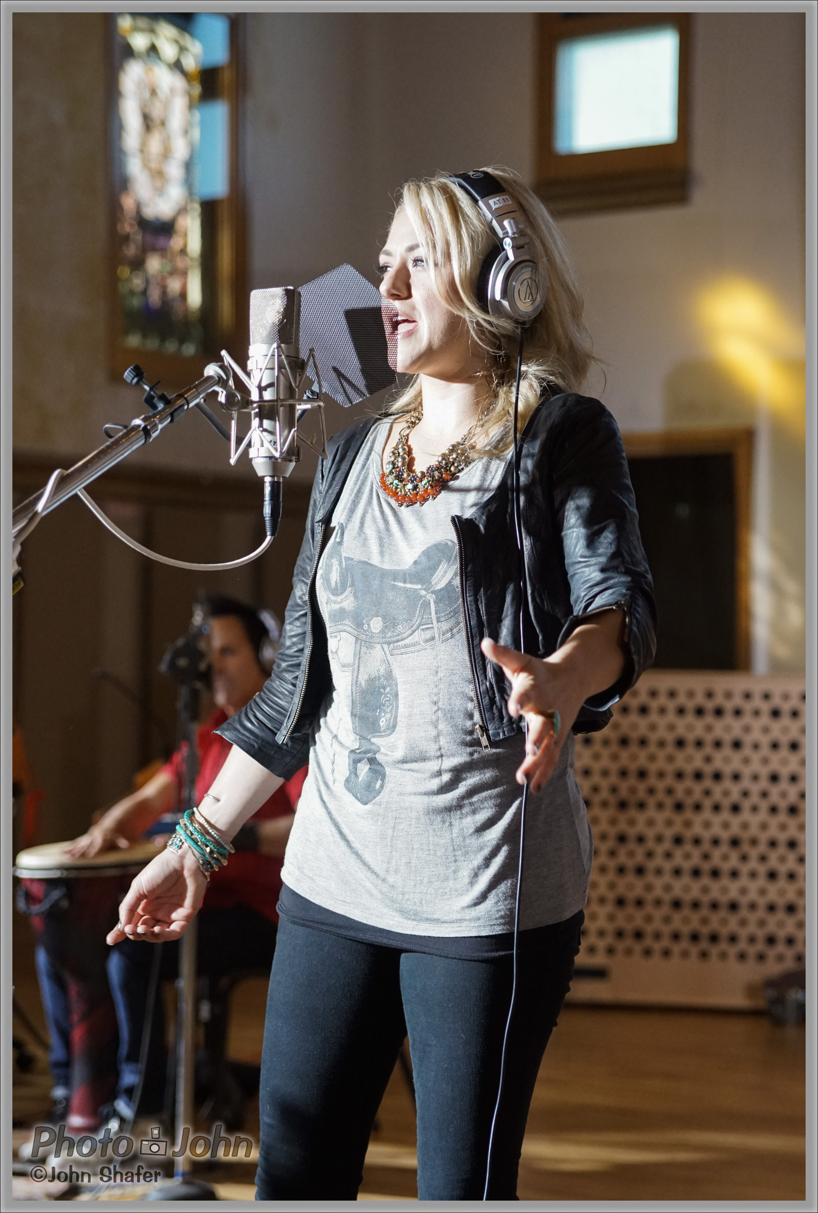 Leah Turner In the Studio - Sony Alpha A7R