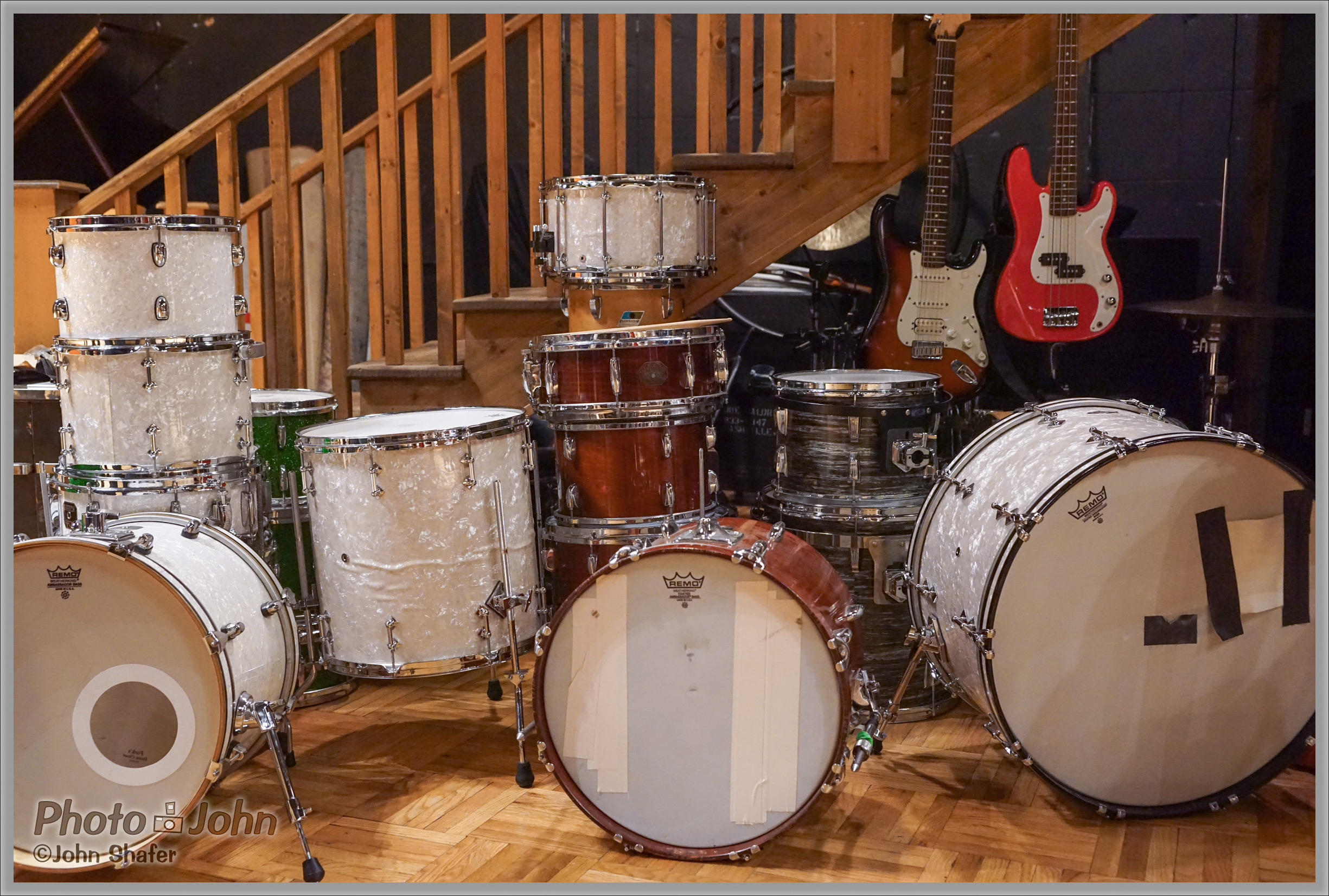 Drums & Guitars - Sony Alpha A7R at ISO 6400