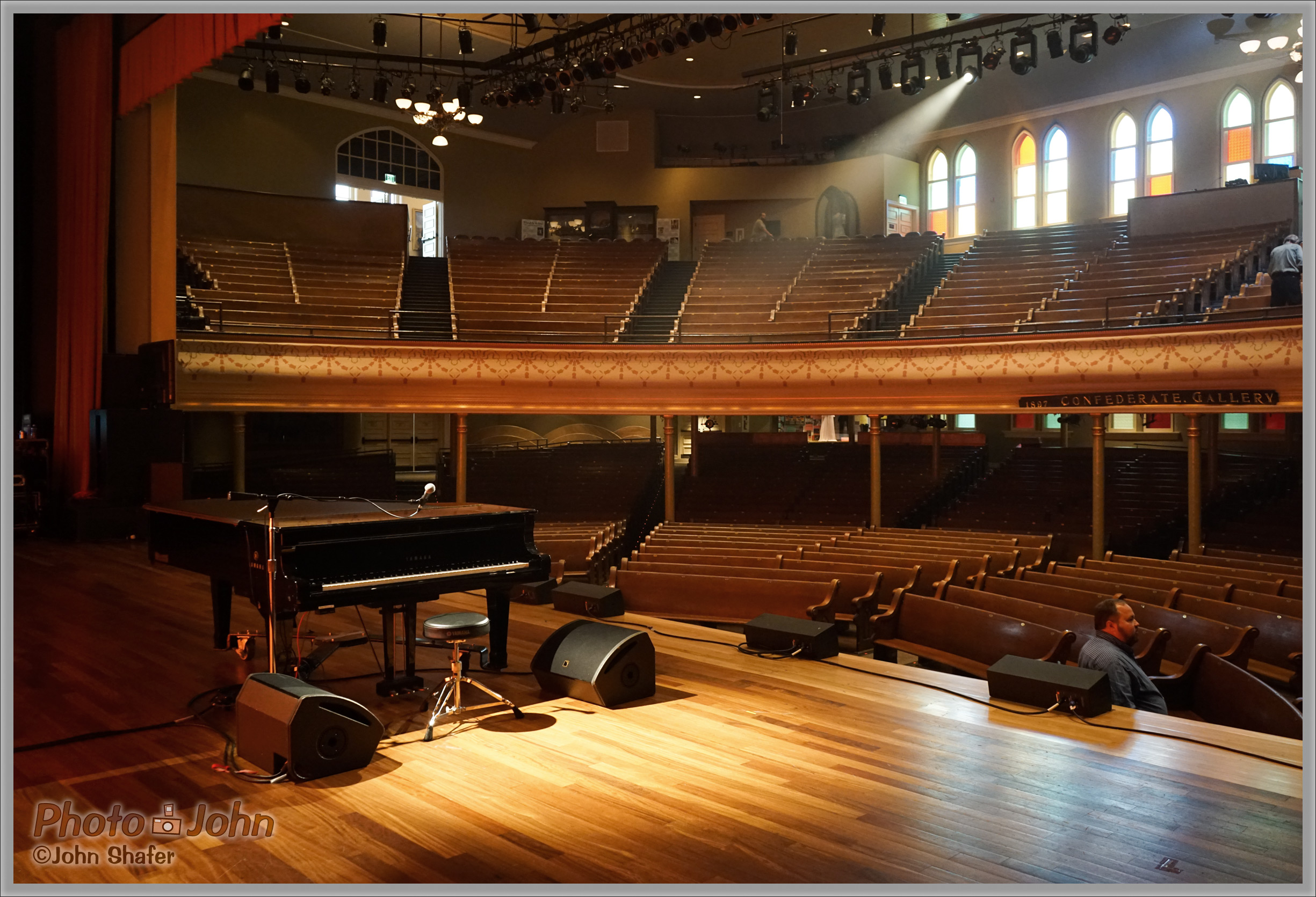Ryman Auditorium - Sony Alpha A7R At ISO 3200