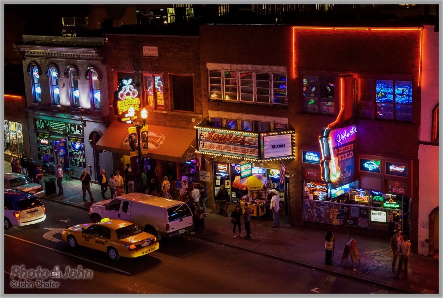 Those Neon Lights Were Calling Me - Music Row - Sony Alpha A7R