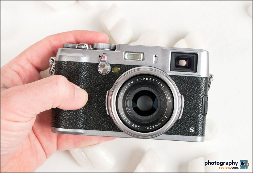 Fujifilm X100S - In Hand